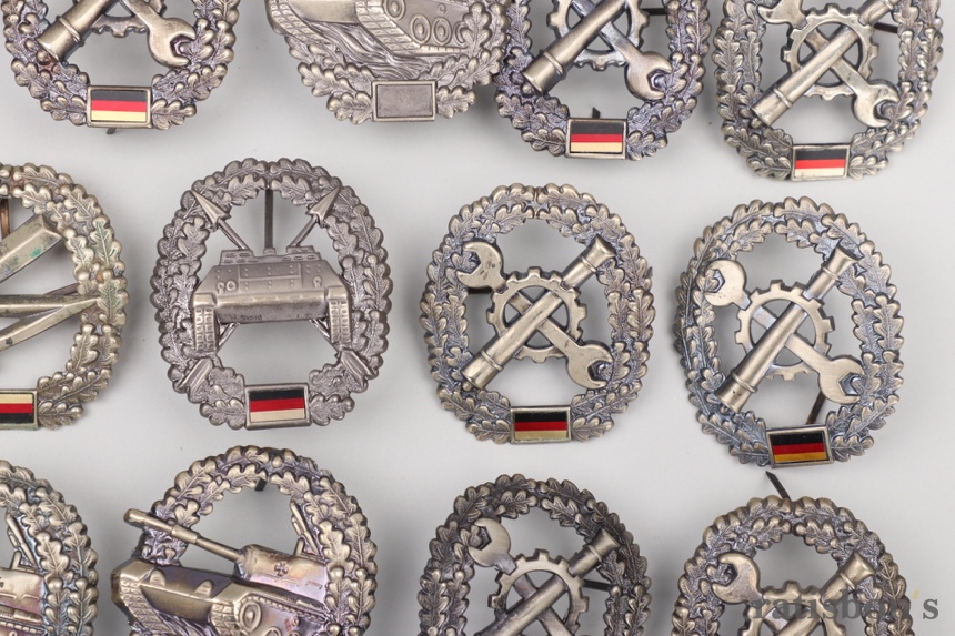 ratisbon's | 56 + German Bundeswehr cap badges | DISCOVER GENUINE ...